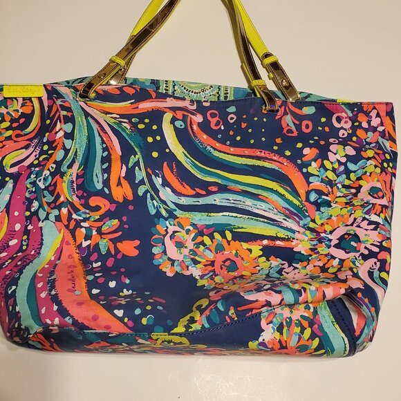 Lilly Pulitzer Reversible Beach Tote in Beach Loot & Midnight Cove - Picture 1 of 7
